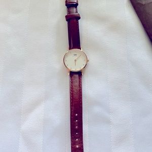 **Daniel Wellington** Petite St Mawes 28mm!!!
